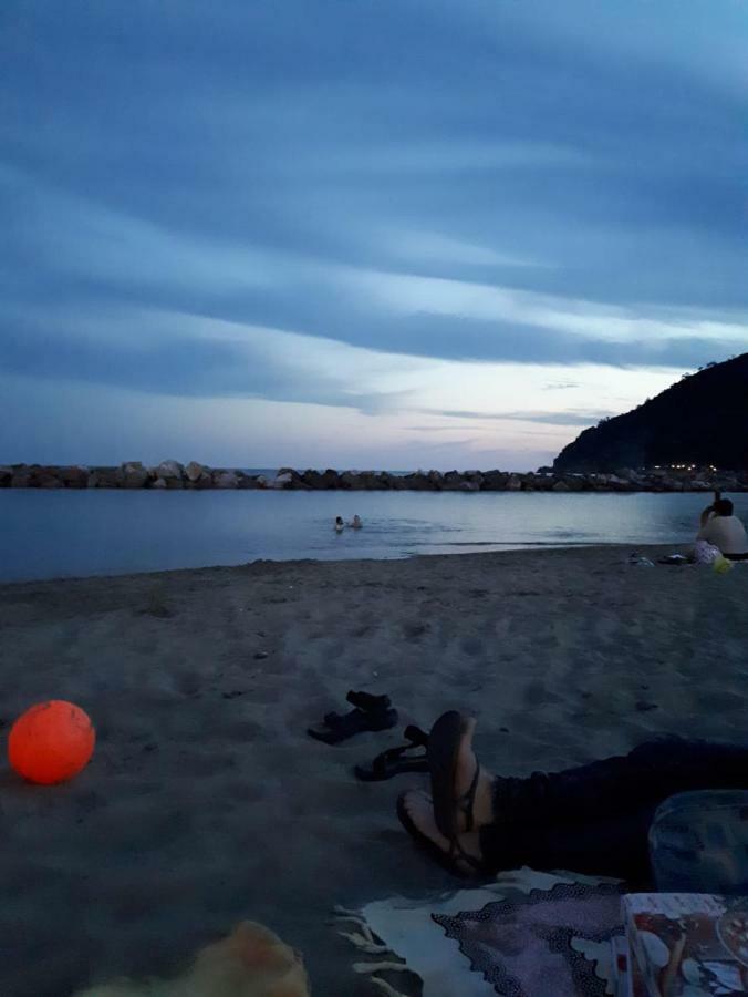 Appartamento Terrazza Vista Mare Mozzafiato Moneglia Eksteriør bilde